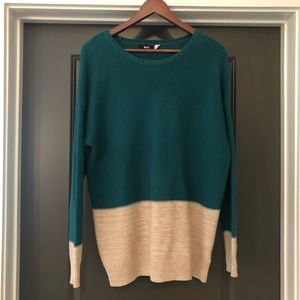 BDG Women’s Oversized Sweater Size XS/TP Green Tan